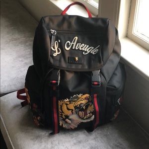 gucci tiger embroidered backpack